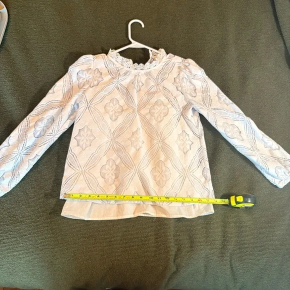 Petite Eyelet top - Picture 2 of 9